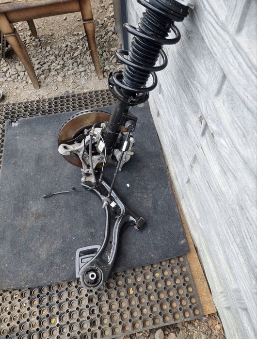 Hyundai IONIQ 5, KIA EV 6 стійка, ричаг, цапфа, ступиця, шарова