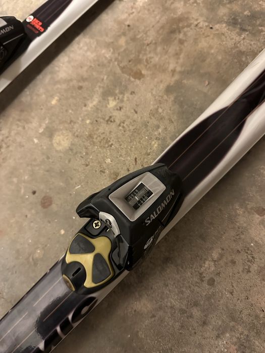 Conjunto de skis atomic+botas tamanho29