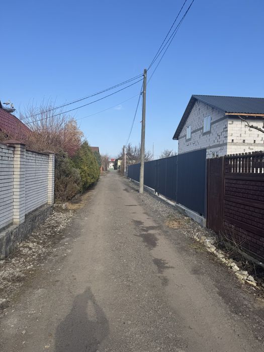 Продам пів будинку Осокорки