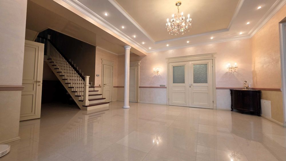 Продаж 3 поверх. будинку 380 м², 12 соток, село Чайки, Бучанський р-н