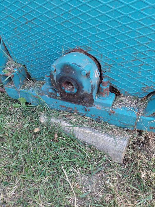 Кір прицепний до трактора.