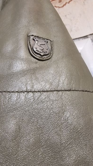 Продам кожаную  курточку