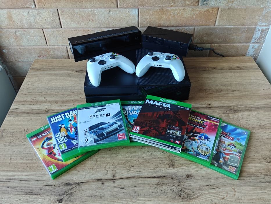 Xbox ONE 1T + Kinect + nowe pady + zestaw gier