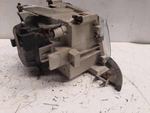 Ótica / farol direita RENAULT Clio I (B/C57_, 5/357_)