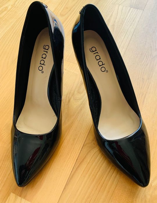 Туфлі на підборах з натуральної лакової шкіри