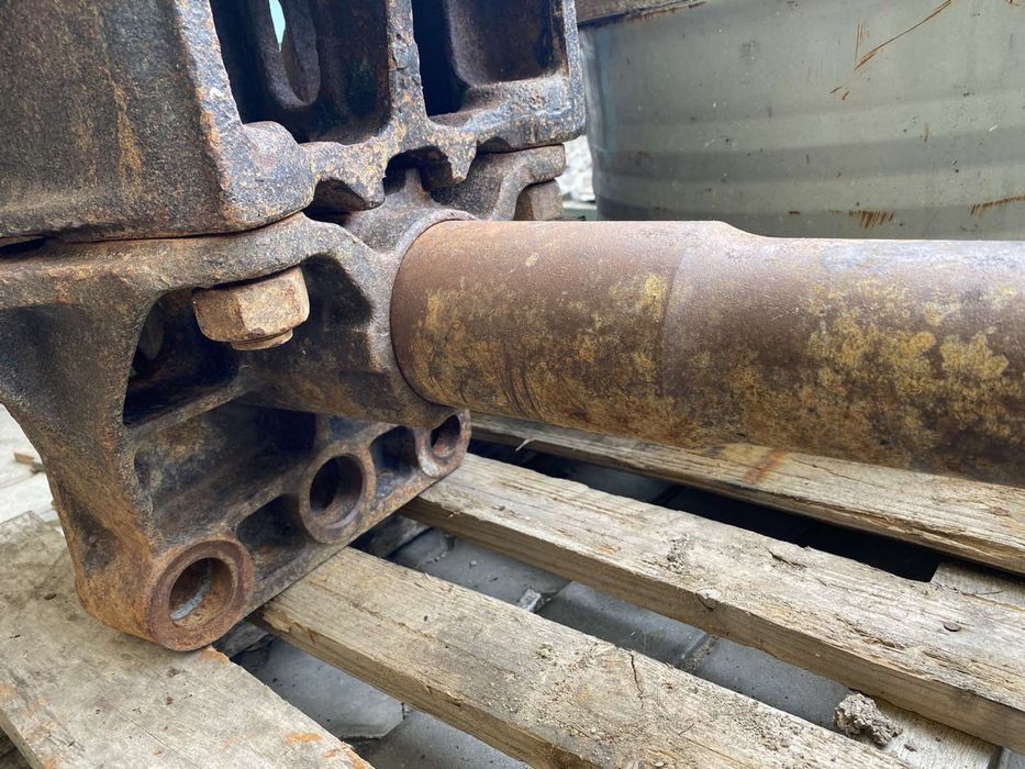 Кронштейн КАМАЗ Евро балансира с осью 65115-2918050 задней подвески