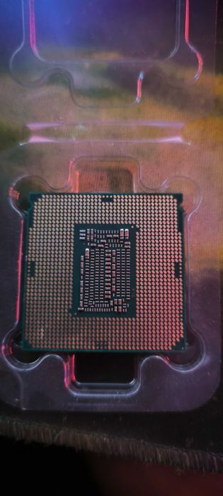 Intel® Core™ i5-9600K Processor (9 MB Cache, up to 4.60 GHz)64740900279427121