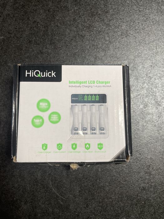 Зарядний пристрій HiQuick для акумуляторів AA/AAA — з дисплеєм