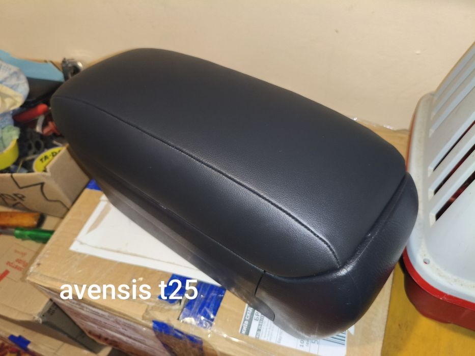 Подлокотник Toyota Camry 30-40 Avensis