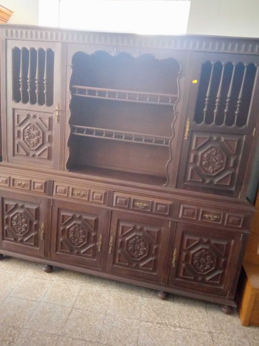 Móvel de sala de jantar, mesa redonda extensível e 8 cadeiras em mogno