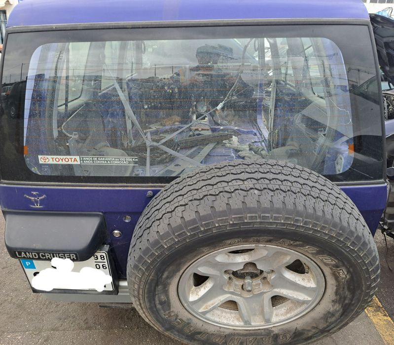 tampa da mala toyota land cruise (J9) 1995/1996/1997/1998/1999/2000/2001/2002