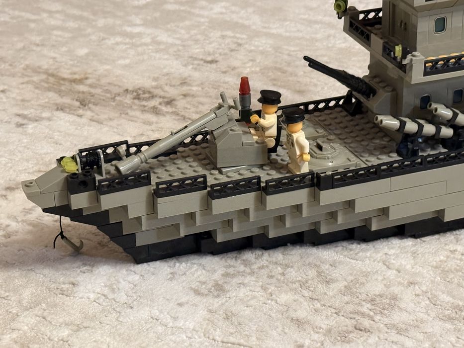 LEGO Військовий корабель