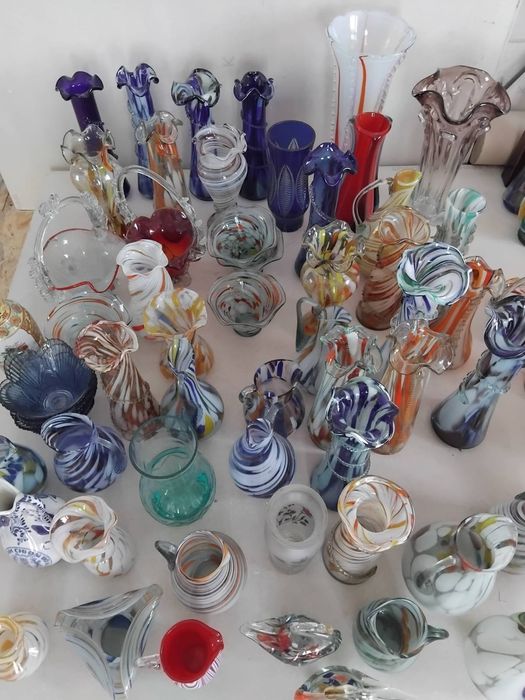 Ваза гутне скло кольорова ваза