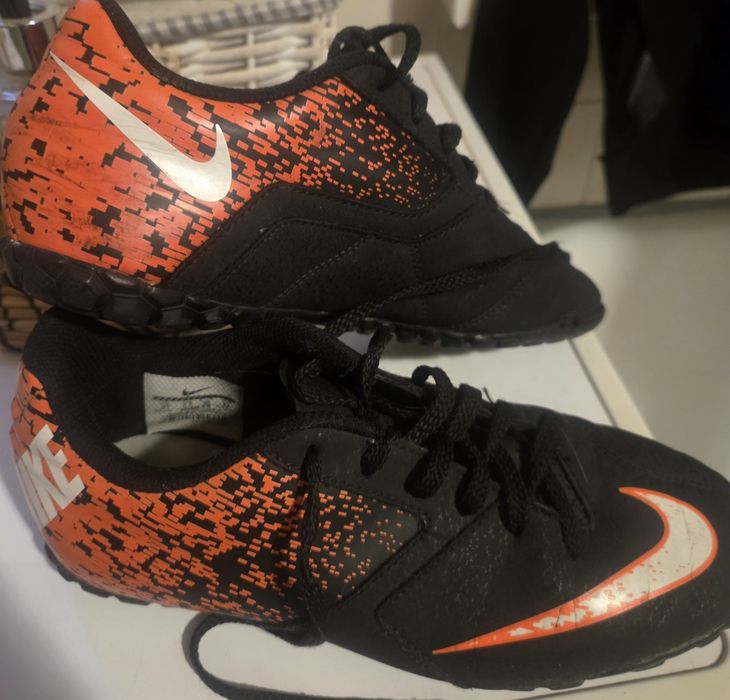 Buty pilkarskie Nike halowki r.36