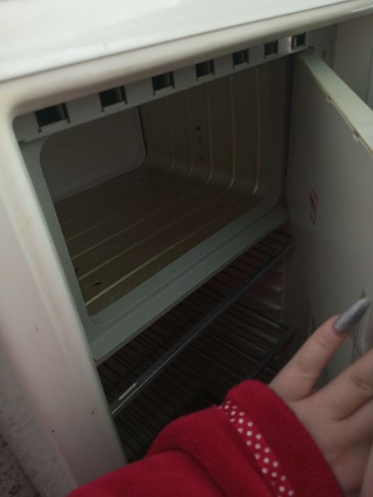 Холодильник з дефектом