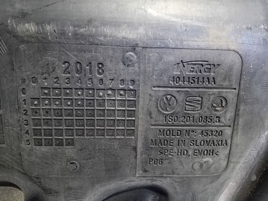 Depósito combustível VOLKSWAGEN Up