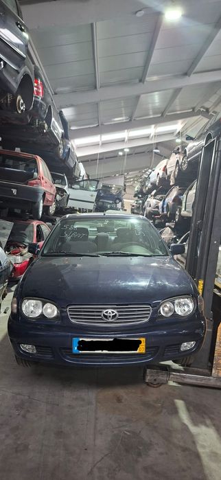 Toyota corolla e11 1.4vvti  para pecas
Ref:4zz-fe (motor danificado)
