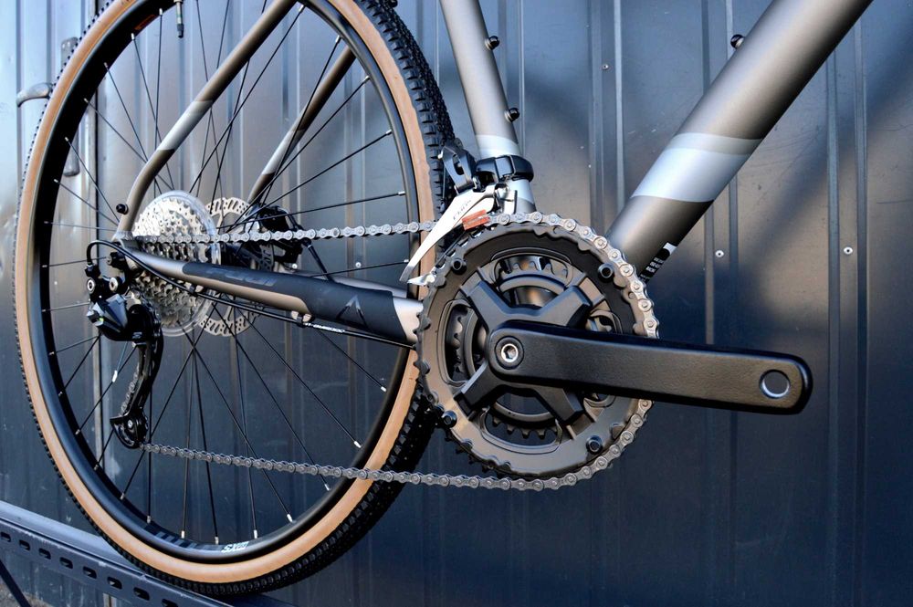 Najtańszy komfortowy Gravel FUJI JARI 2.5 na Shimano FVat23 RATY Wysył