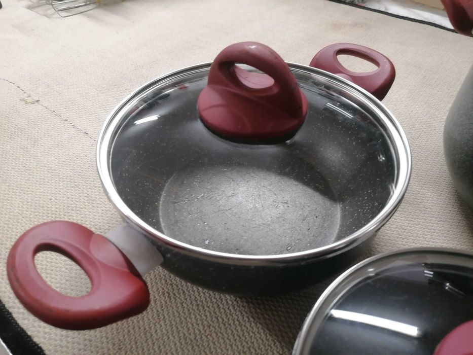 Panela + tacho + tachinho, tudo por 10€