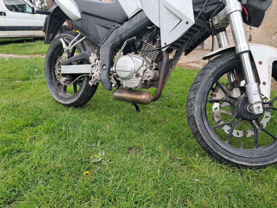 Motor hespana 125