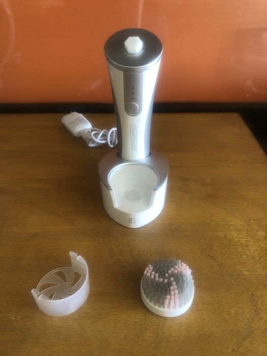 Maquina de limpeza facial