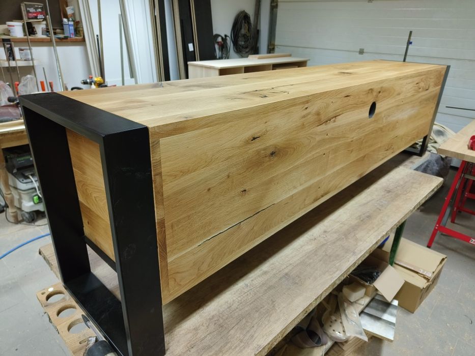 Szafka RTV lity dąb, jesion, lakier olej