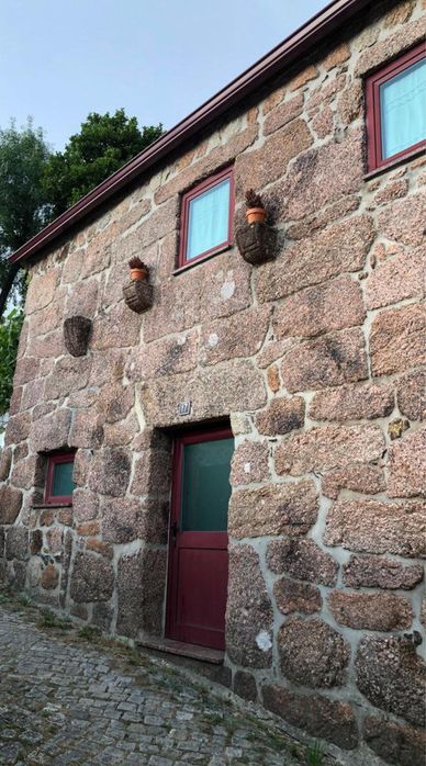 Moradia T2 Restaurada, Mobilada e Totalmente Equipada – Ferral (Montalegre)