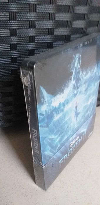 Frozen 2 II em Blu ray- caixa metálica novo e selado