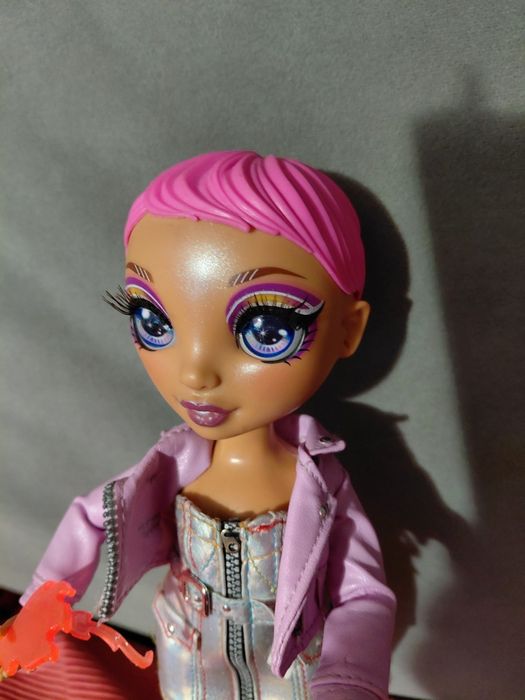 Lalka rainbow high avery