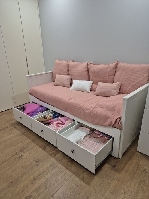 Cama Ikea indiv/dupla modelo Hemnes