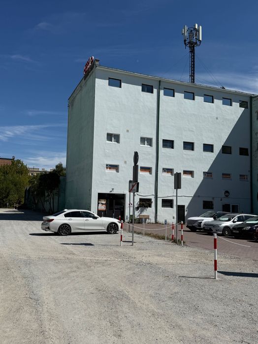 Wynajmę lokal handlowo-usługowy 550m2 w centrum