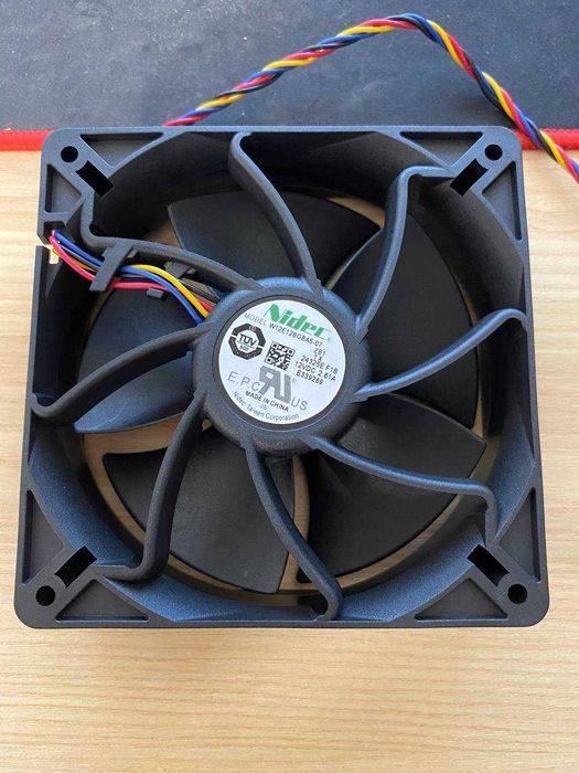 ОРИГИНАЛ nidec w12e12bgba5-07 12v 2.61a вентилятор / куллер для асика bitmain antminer