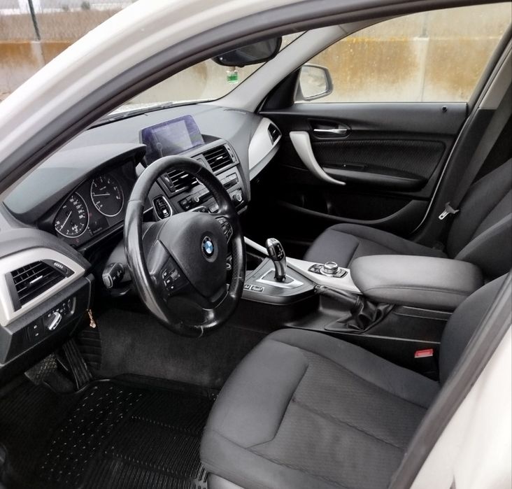 BMW 118d caixa automática