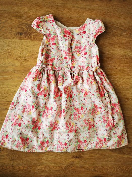 Elegancka sukienka w kwiaty young dimension rozmiar 6-7 lat 116-122 cm