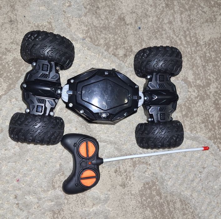 Машинка перевертиш. На пульту.