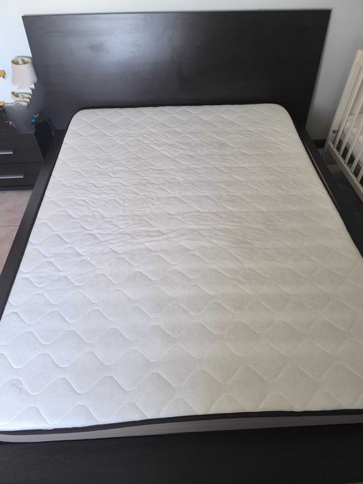 Cama de casal com estrado