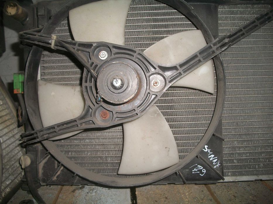 Вентилятор радиатора Nissan Sunny Micra Mitsubishi Colt Honda Civic