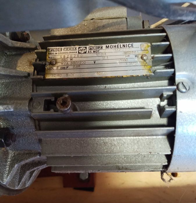 Silnik przemysłowy o mocy 550W/380/220V.