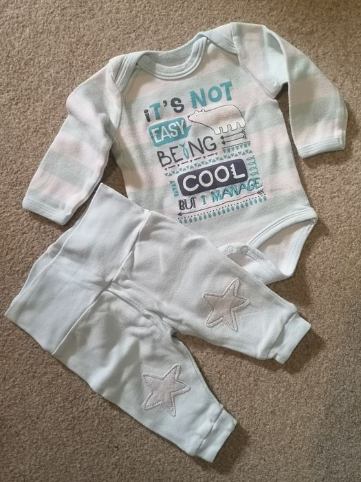 Zestaw niemowlęcy body plus spodnie roz. 62
