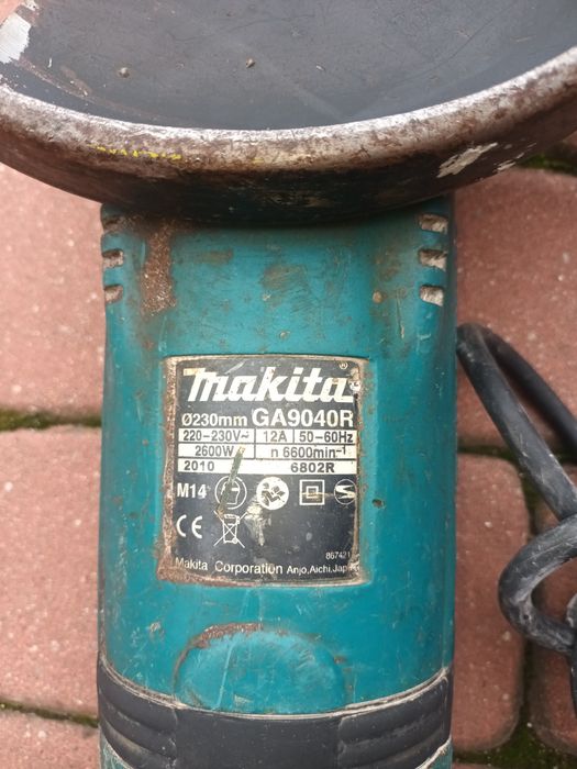 Szlifierka kątowa Makita GA9040R wolny rozruch