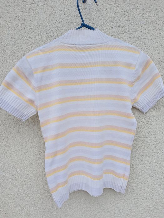Półgolf sweterek pastelowy Quiosque rozm. S z krótkim rękawem w paski
