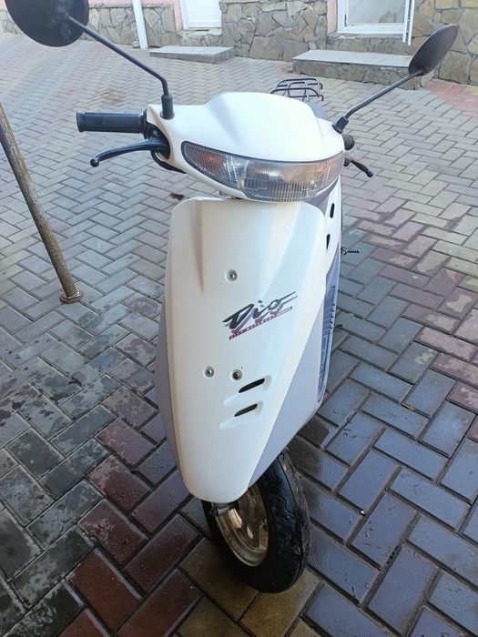 Скутер Хонда Діо.