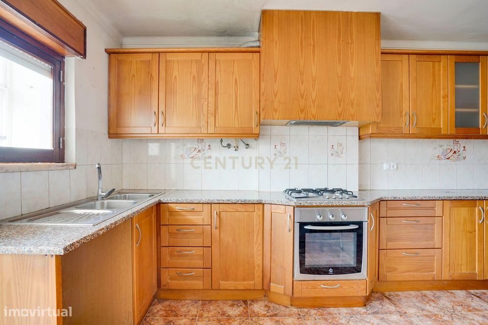 Apartamento T3+2 em Samora Correia | Conforto, Espaço e Excelente Loca