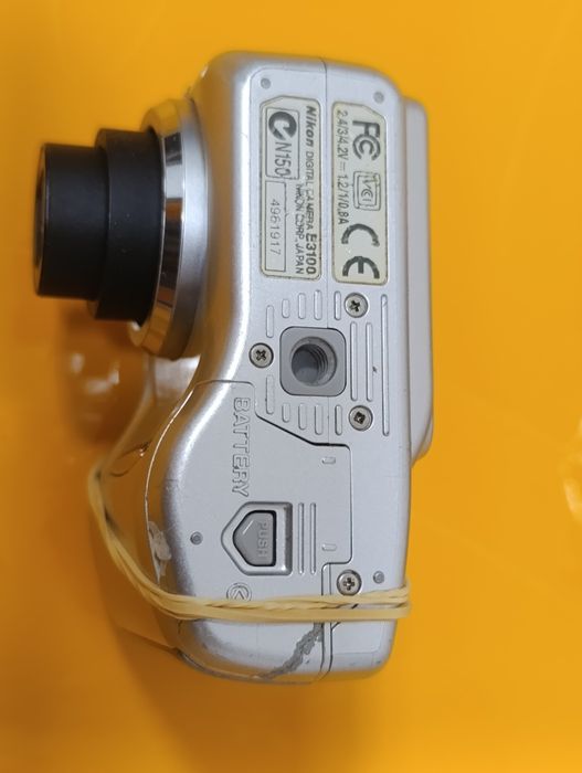 Aparat cyfrowy kompaktowy Nikon Coolpix 3100, na baterie AA, 99% OK