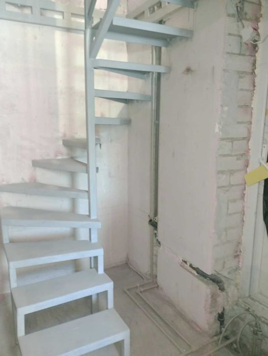 приміщення в тихому центрі по вул. Грушевського