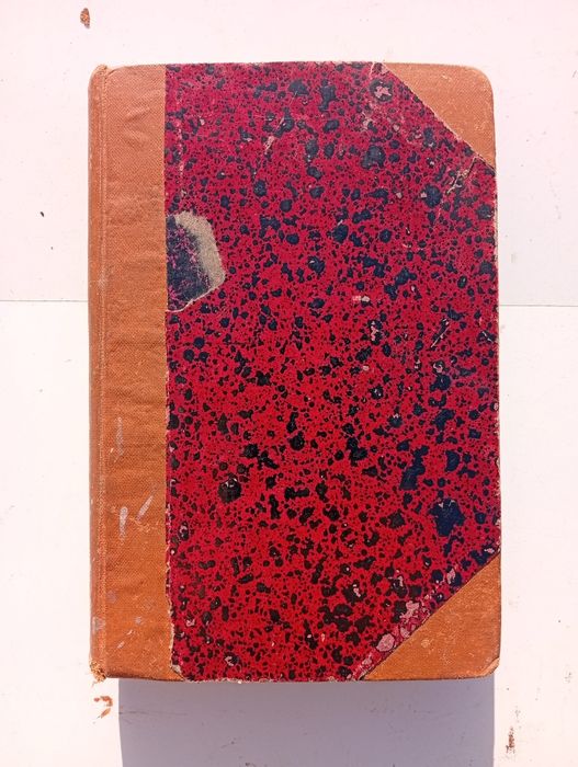 Livro antigo “Eternidade” de Ferreira de Castro