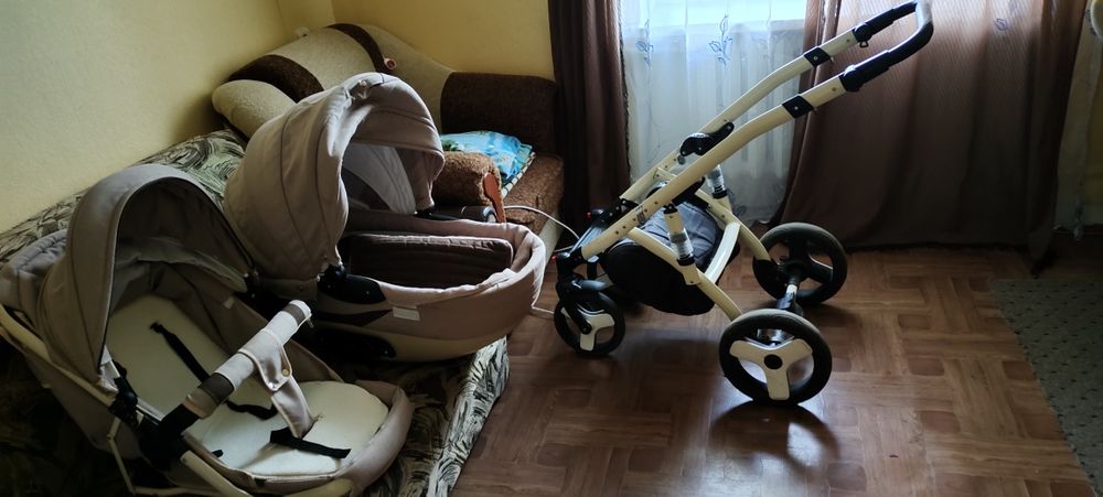 Терміново продаю Дитяча коляска 2 в 1