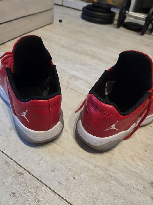 Buty Sneakersy Air Jordan 11 low CMFT czerwone