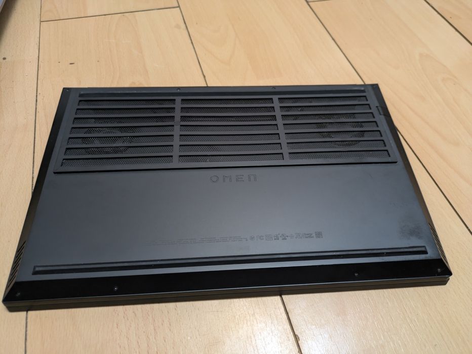 Hp OMEN 15-ek0013dx  i7-10750H/16GB/256GB/RTX2060 6GB