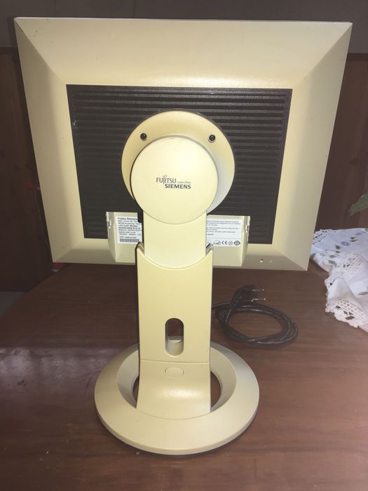 Monitor para PC Fujitsu Siemens 15.5 polegadas64585395077890123